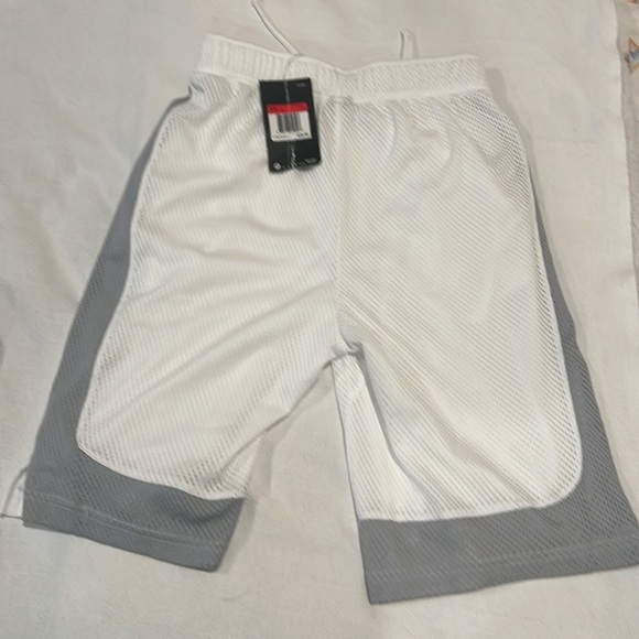 NWT Boys Nike shorts - Picture 2 of 3